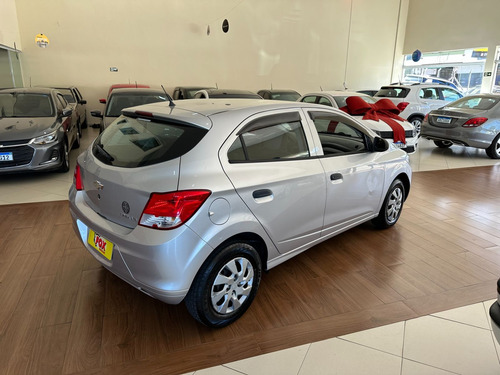 Chevrolet Onix HATCH LS 1.0 8V FlexPower 5p Mec.