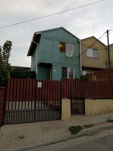Casa Esquina En Troncos Viejos 2d