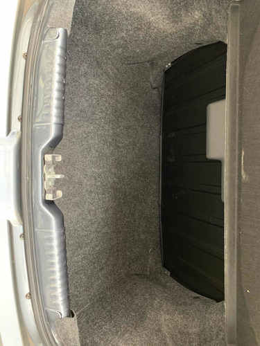 Imagen 15 de 16 de Volkswagen Gol Trend 1.6 Trendline Automania