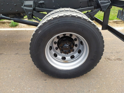 Imagem 13 de 15 de Volkswagen 17190 4x2 2013 No Chassi=1319,13190,17280,1719