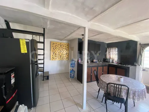 Casa En Venta Con Locales, Col. Lomas De Polanco, Guadalajara, Jalisco.