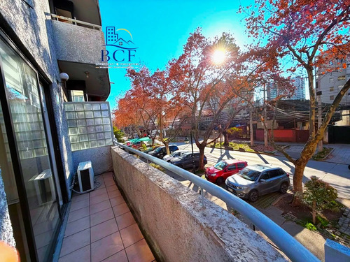 Oficina Con Terraza, Estacionamiento Y Orientación Norte |