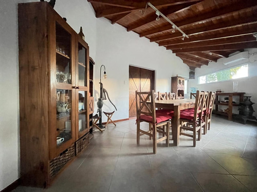 Casa En Venta Country Golf- Chascomus Piscina Climatizada