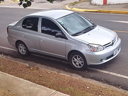 Toyota Yaris 2006