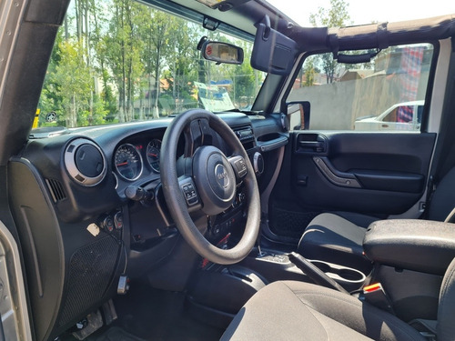 Imagen 8 de 8 de Jeep Wrangler 2016 3.6 Unlimited Sport 4x4 At