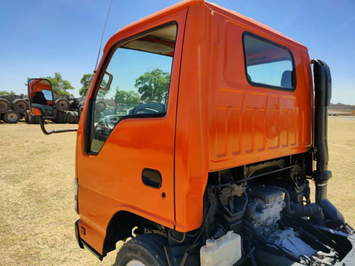 Isuzu Elf 300e Camión Chasis Cabina Arrancando Stdr Mexican