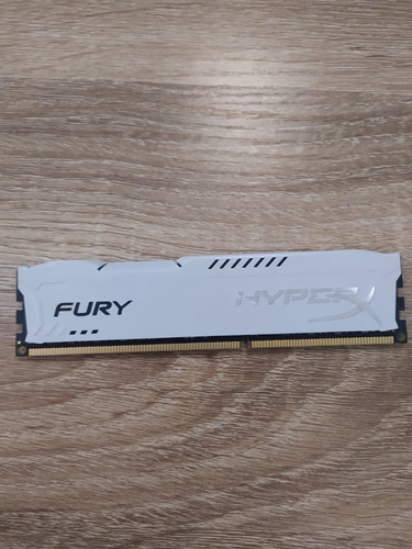 Memoria Ram Fury Beast Ddr4 Gamer Neg/blan 8gb 1 Kingston 2 (Usado)