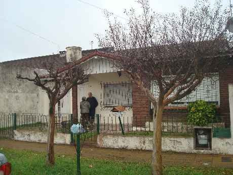 Imagen 2 de 14 de Casa Para 2 Familias En Venta En Moron Sur