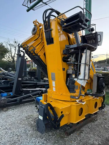 Grúa Articulda Xcmg 660a.6 Con Capacidad Máxima 33 Tn