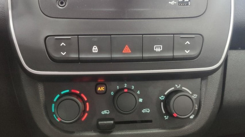 Renault Kwid Zen 1.0 12v, Ies0221