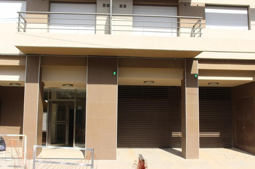 Imagen 2 de 6 de Edificio - Centro Sur