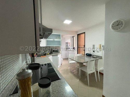 Espectacular Apartamento En Cerro Verde Y 24-23759