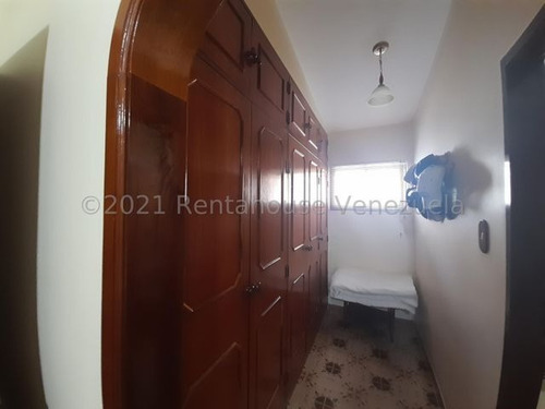 Imagen 3 de 15 de Leida Falcon Rentahouse Vende Casa En Las Chimeneas Valencia 22-4066 Lf