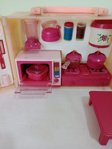 Maletinha Antiga Com Acessórios De Cozinha Para Barbie Etc