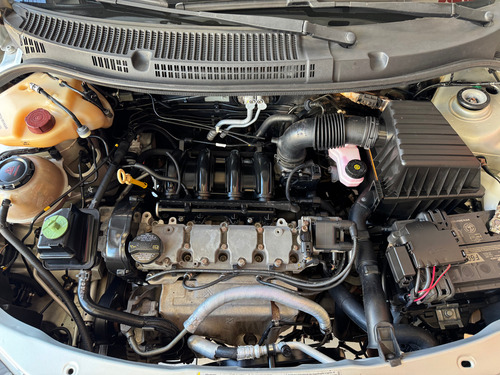 Volkswagen Saveiro Saveiro Trendline 1.6 MSI CS (Flex)