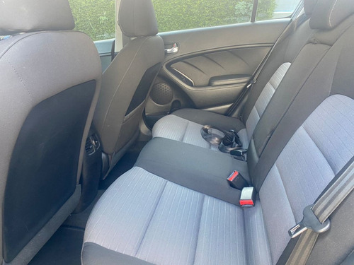 Imagem 8 de 8 de Kia Cerato Sedan 1.6 16v 4p Sx3 Automático