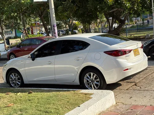 Mazda 3 2.0 Touring At