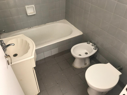 Imagen 13 de 20 de Departamento Venta Caballito 3 Ambientes Al Frente C/ Balcón