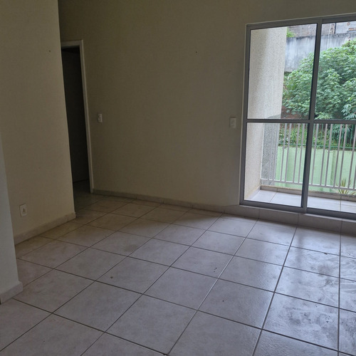 Apartamento Ótimo Investimento, Preço Direto Com O Proprietário. Imóvel Ideal Para Família, E Estudantes Que Residem Na Região E Os Pais Fazerem Um Investimento Para Os Filhos Ficarem Em Segurança.