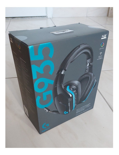 Imagen 5 de 10 de Auriculares gamer inalámbricos Logitech G Series G935 G935 negro y azul con luz rgb LED