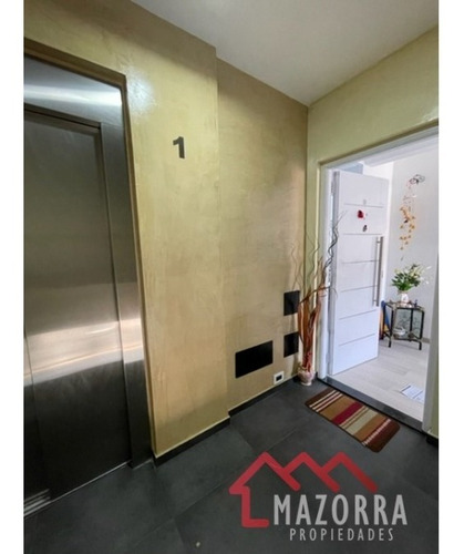 Imagen 3 de 12 de Departamento En Venta - Caseros Centro