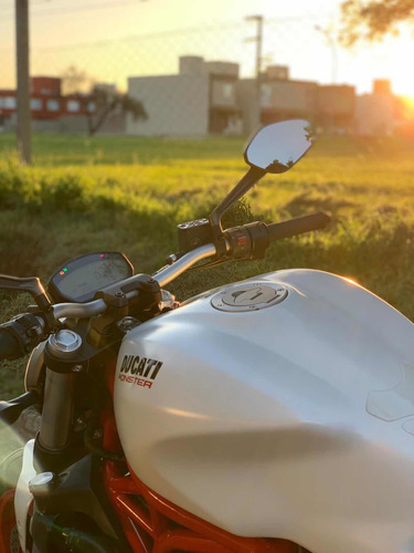 Ducati Monster 821