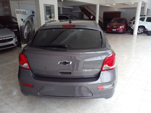 Imagen 5 de 14 de Chevrolet Cruze