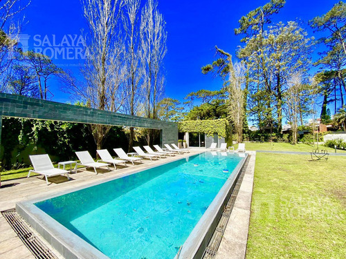 Venta: 2 Dormitorios Edificio P18 Playa Mansa Punta Del Este