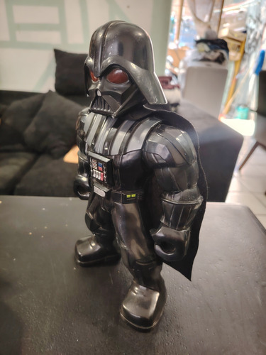 Figura De Acción Darth Vader De Hasbro Mega Mighties (Usado)
