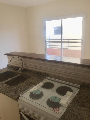 Imagen 9 de 14 de Departamento 2 Ambientes En Edificio