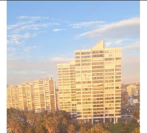 Se Vende Hermoso Departamento Con Espectacular Vista Al Mar.