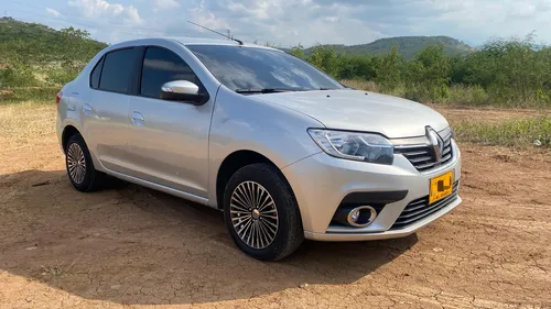 Renault Logan 1.6 Privilege / Intens