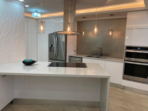 Imagen 6 de 14 de Mercedes Ochoa Vende Exclusivo Town House En San Diego Country Club, Hoyo 5. Con Acabados De Lujo 0412 4922225