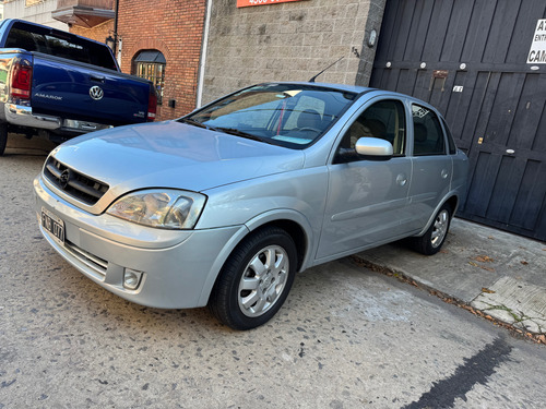 Chevrolet Corsa 1.8 Gl Aa Dh 4P