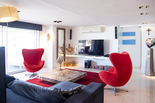 Apartamento En Venta Con Vista Al Puerto- Ref: 2002