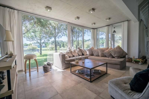 Imagen 5 de 15 de Casa En Venta - 5 Ambientes - Barrio Privado - La Herradura - Pinamar