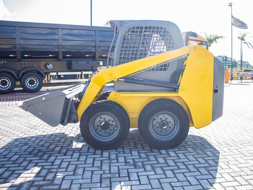 Imagem 5 de 15 de Mini Carregadeira Wacker Neuson 701s Bobcat=s530,sl2810,r190