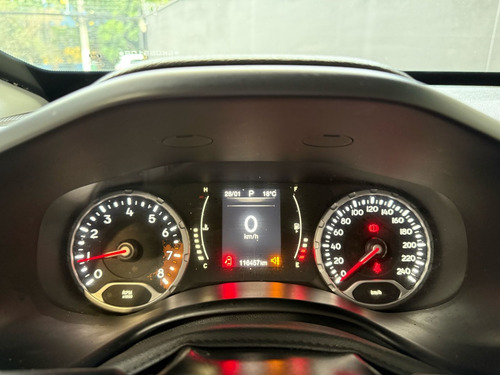 Jeep Renegade 1.8 16V FLEX LONGITUDE 4P AUTOMÁTICO