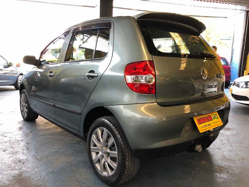 Volkswagen Fox 1.0 Vht Trend Total Flex 5p 1544 Mm 2010