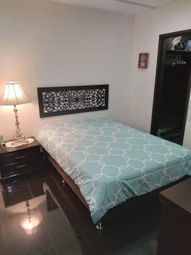 Apartamento En Venta En La Castellana. Cod V14826
