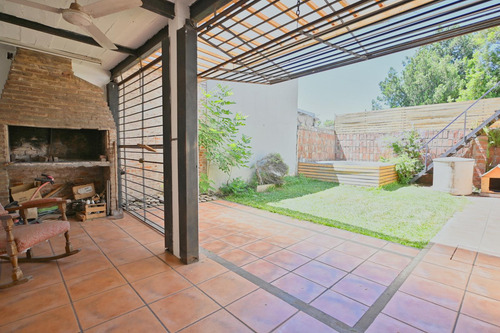 Casa En Venta 3 Dormitorios - Barrio Azcuenaga, Rosario