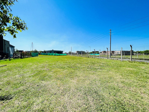 Imagen 2 de 12 de Lote De Gran Metraje 555m2 En Barrio San Eduardo, Pilar Del Este! Reservalo!