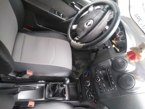 Vendo Lindo Carro Bien Conservado Cero Choques A Prueba..