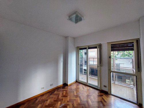 Departamento En Alquiler Con Cochera En Flores