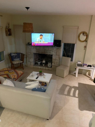 Imagen 3 de 22 de Venta- Casa -mar Azul - 4 Ambientes -