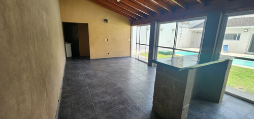 Dueño Vende!!! Casa 6 Ambientes Y 3 Baños, Moron.