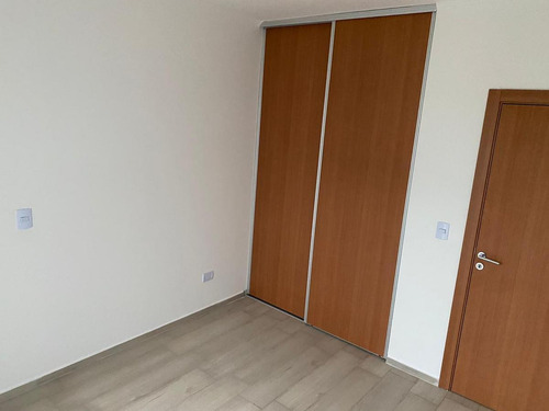 A Estrenar Semipiso 3 Amb Balcon, Cochera Y Gran Terraza
