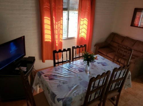 Vendo Casita Y 2 Apartamentos A 3 Cuadras De Playa