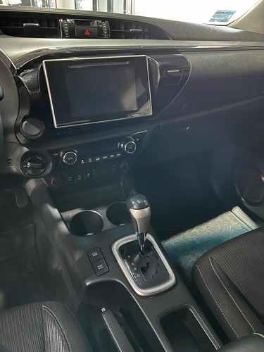 Imagen 16 de 21 de Toyota Hilux 2.8 Cd Srv 177cv 4x4 At