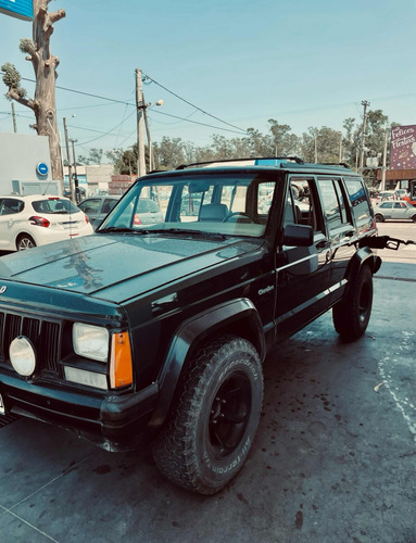 Jeep Cherokee 4.0 Sport